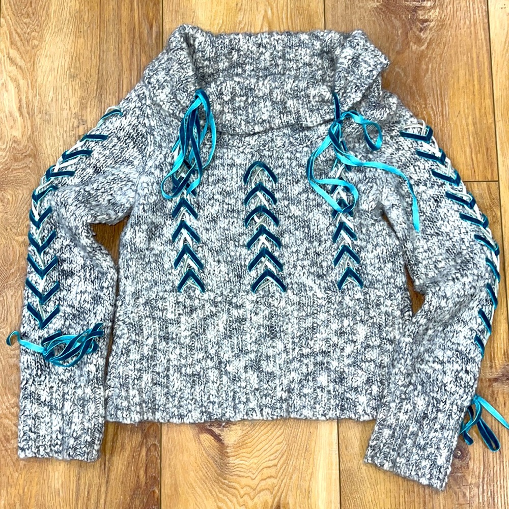 Anthropologie Sleeping on Snow. Sz M. Fits like a small. Wool blend.